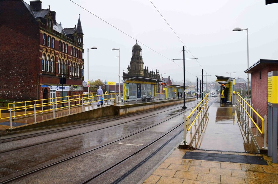 Manchester Metrolink Oldham Mumps tram stop, Mumps, Oldham by P L Chadwick, CC BY-SA 2.0 , via Wikimedia Commons